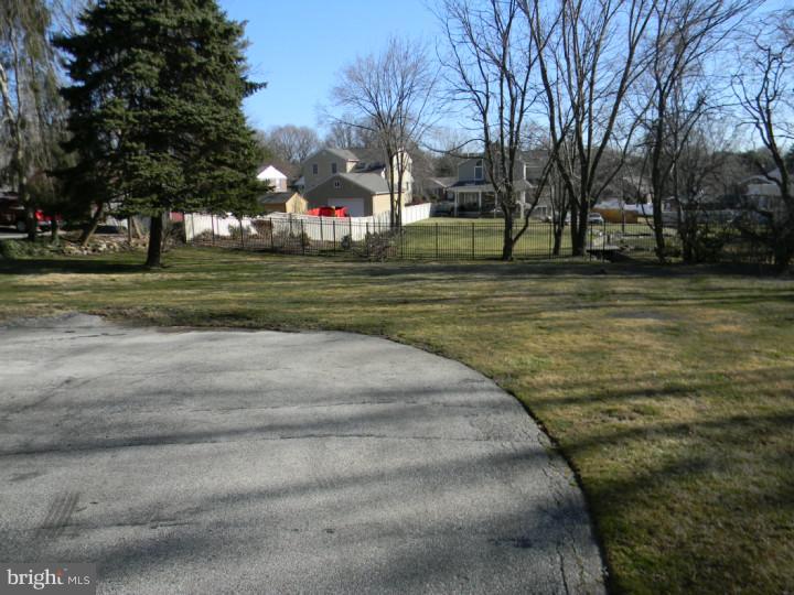 2605 Springfield Road Broomall, PA 19008 - Photo 10 of 10