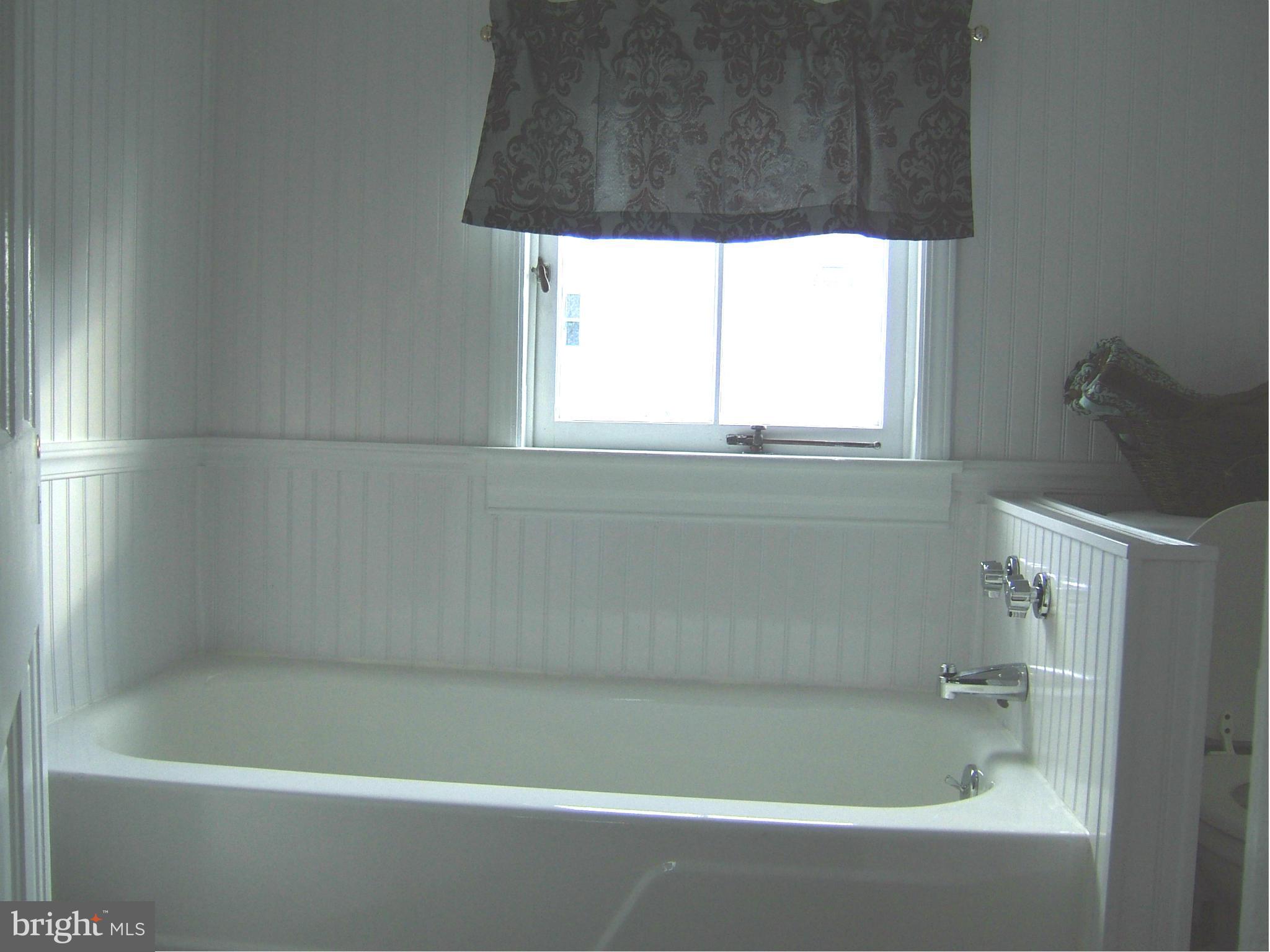 2 Cumberland Street Clear Spring, MD 21722 - Photo 23 of 30 Bath