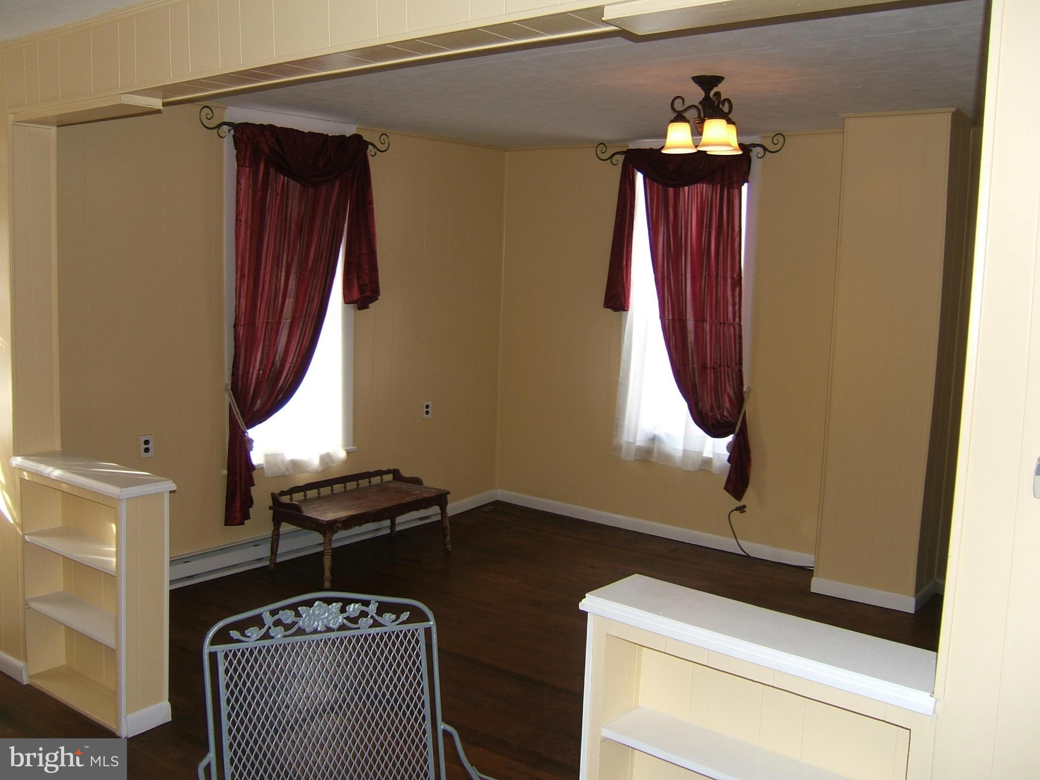 2 Cumberland Street Clear Spring, MD 21722 - Photo 10 of 30 Living Room