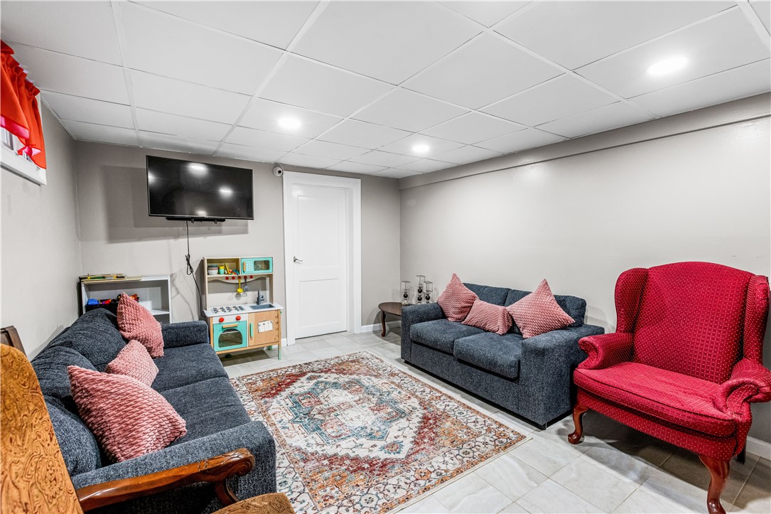 210 Lynch Street Providence, RI 02908 - Photo 19 of 26