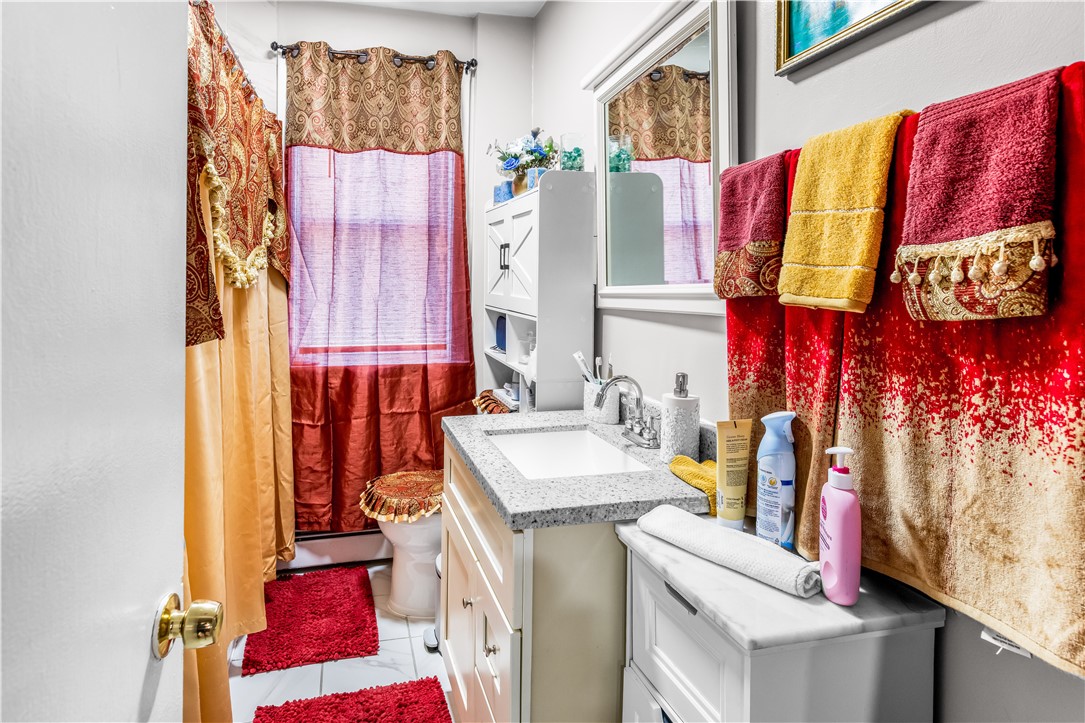 210 Lynch Street Providence, RI 02908 - Photo 9 of 26