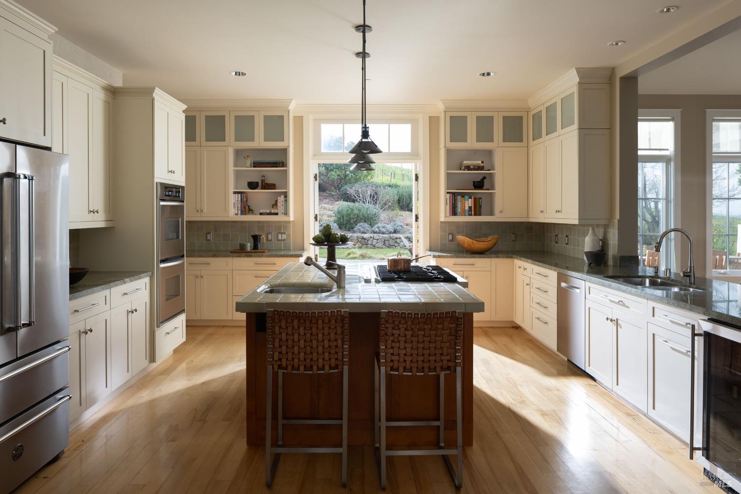 295 Sonoma Ridge Road Santa Rosa, CA 95404 - Photo 5 of 33