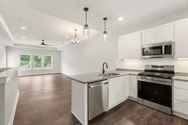 $366,900 | 144 Ashley Court, Brooklyn, MI 49230