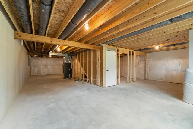 $366,900 | 144 Ashley Court, Brooklyn, MI 49230