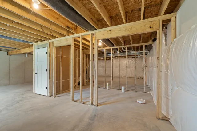 $366,900 | 144 Ashley Court, Brooklyn, MI 49230