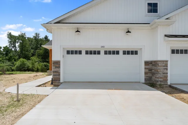 $366,900 | 144 Ashley Court, Brooklyn, MI 49230