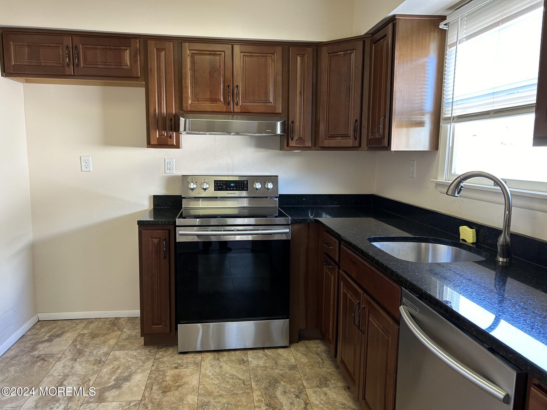 38 Markham Road Brick, NJ 08724 - Photo 2 of 25 newer Kitchen
