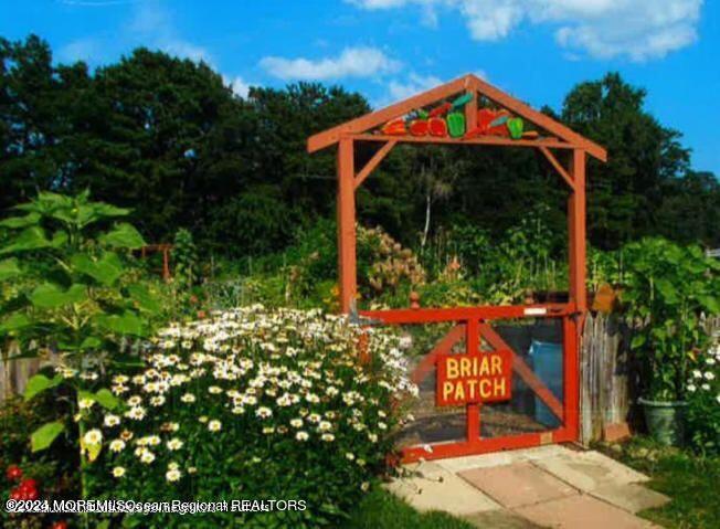 38 Markham Road Brick, NJ 08724 - Photo 22 of 25 Briar Patch Garden