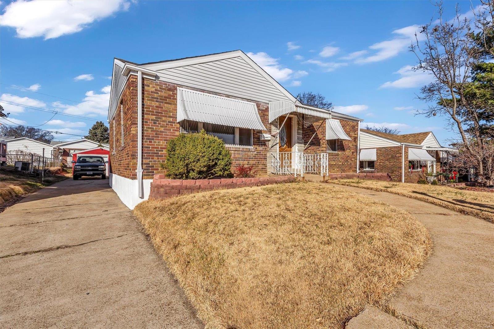 7845 Morgan Ford Road St. Louis, MO 63123 - Photo 2 of 28 Gallery Image 2