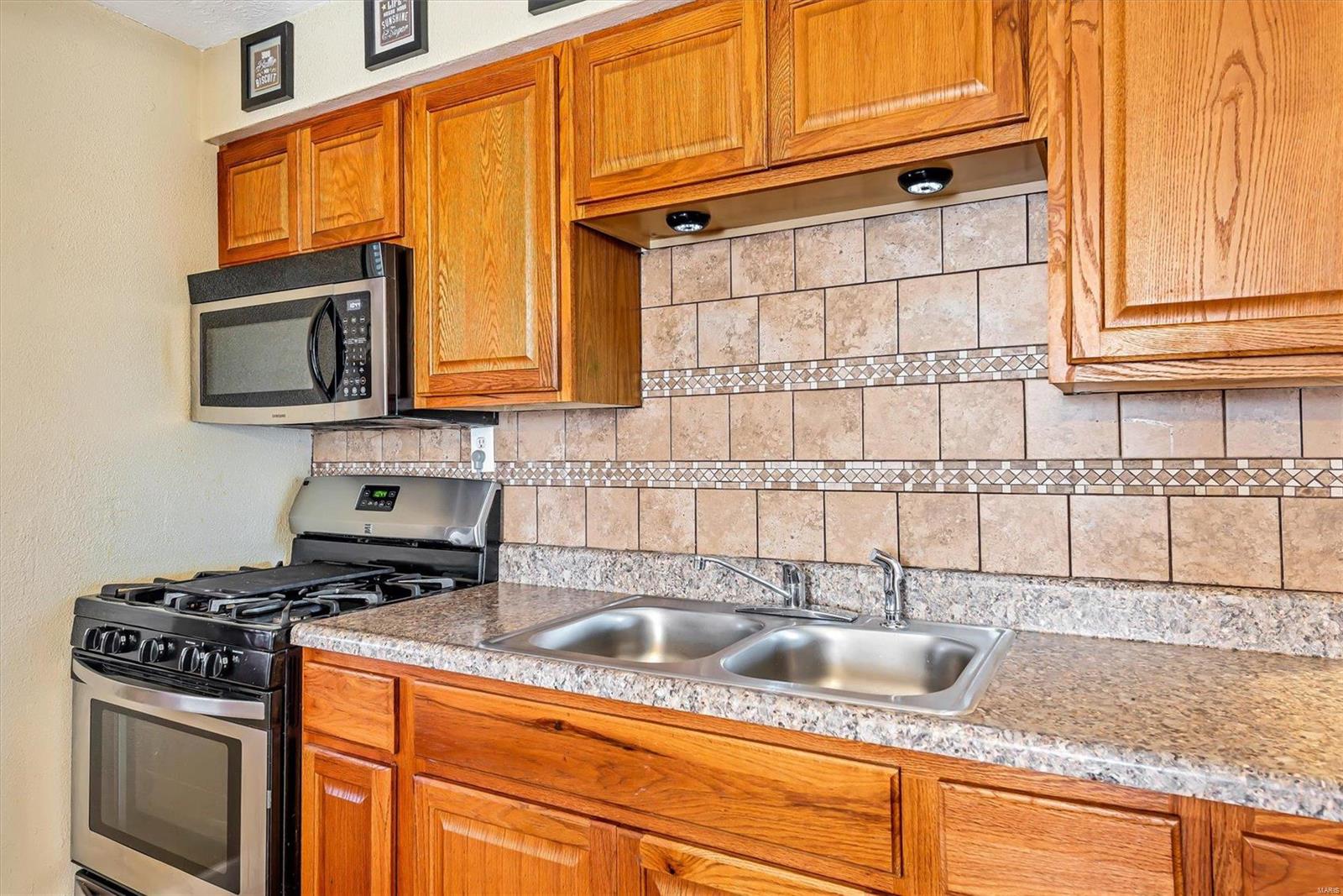 7845 Morgan Ford Road St. Louis, MO 63123 - Photo 12 of 28 Gallery Image 12