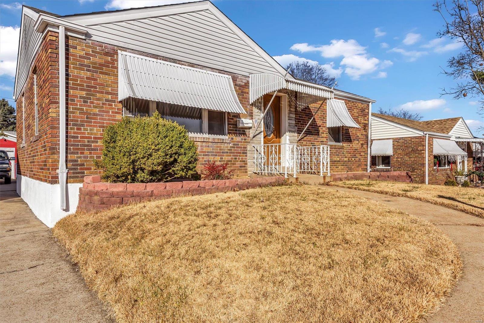 7845 Morgan Ford Road St. Louis, MO 63123 - Photo 3 of 28 Gallery Image 3