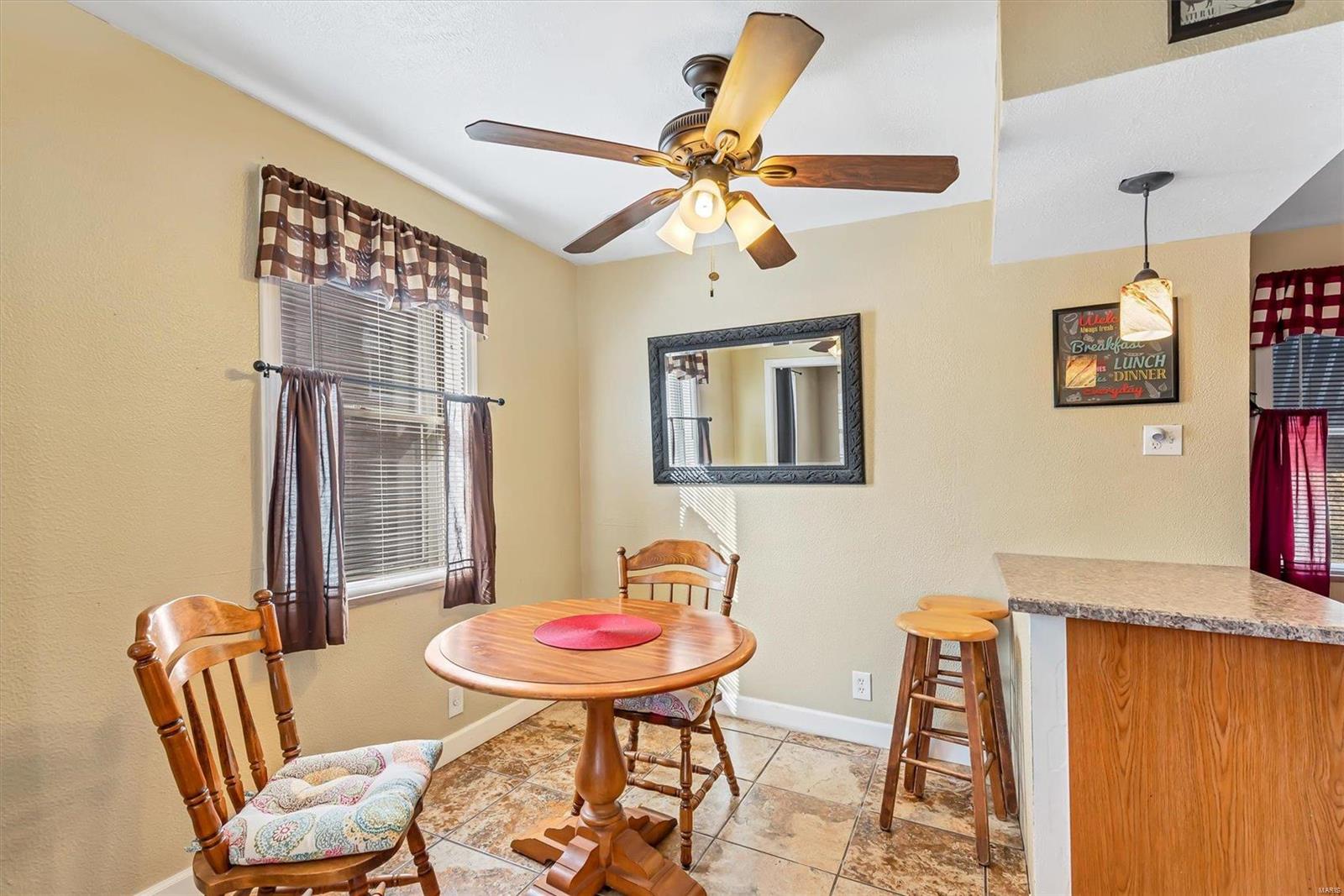 7845 Morgan Ford Road St. Louis, MO 63123 - Photo 7 of 28 Gallery Image 7