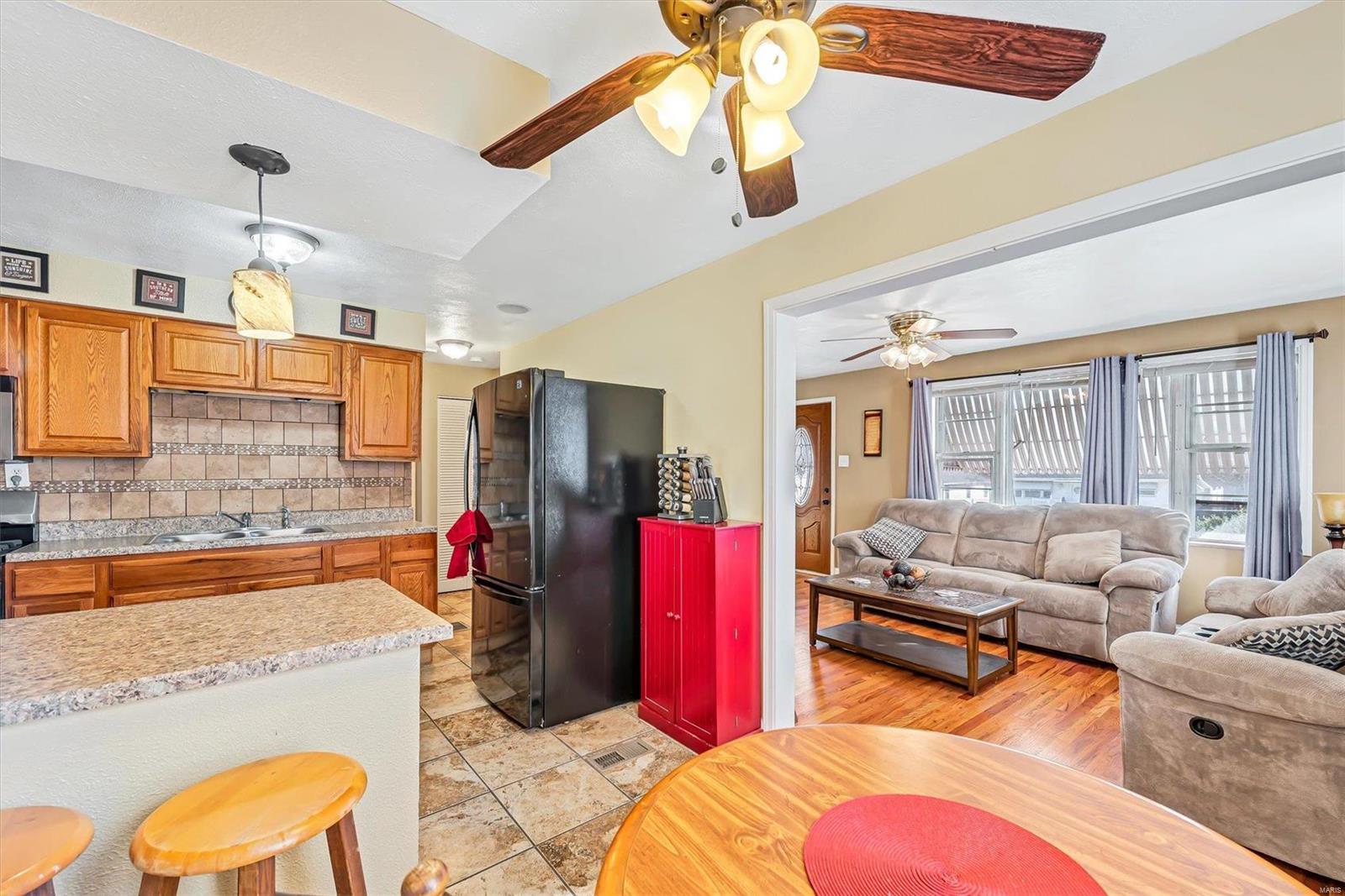 7845 Morgan Ford Road St. Louis, MO 63123 - Photo 9 of 28 Gallery Image 9