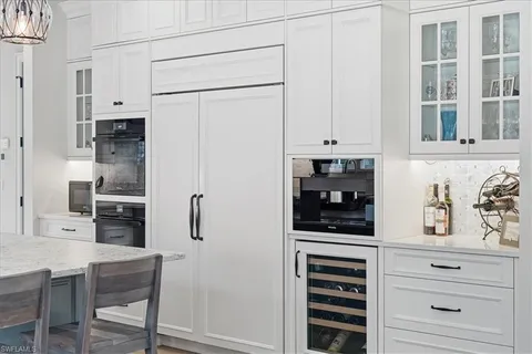 $2,988,000 | 12888 Pond Apple Drive West, Naples, FL 34119