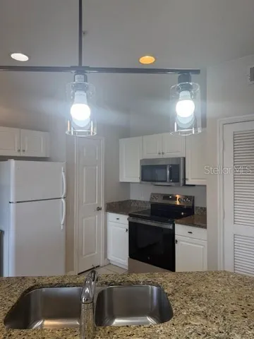 $1,800 | 860 North Orange Avenue, Unit 167, Orlando, FL 32801