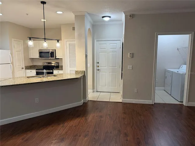 $1,800 | 860 North Orange Avenue, Unit 167, Orlando, FL 32801