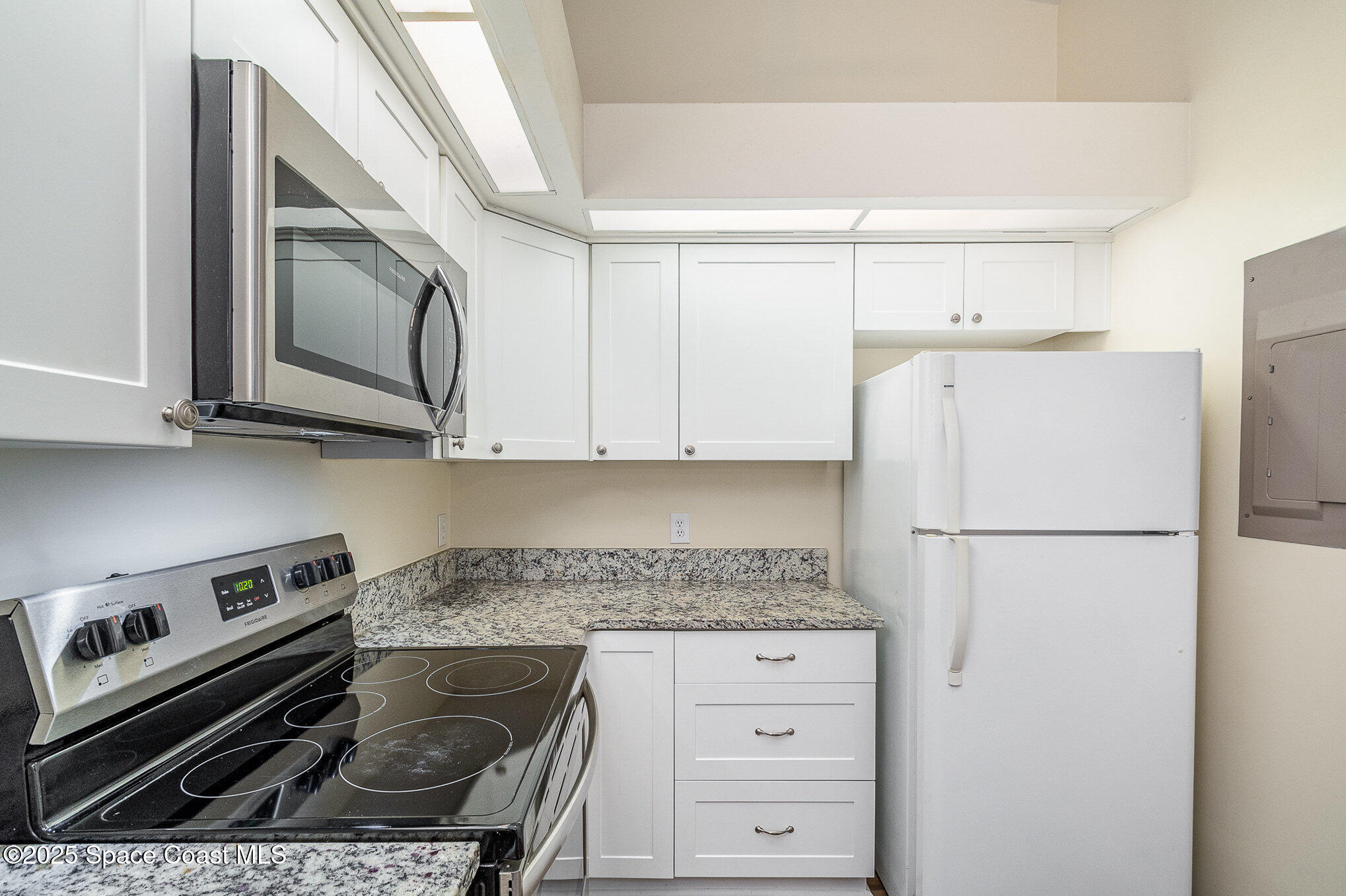 1920 Quail Ridge Court, Unit 2101 Cocoa, FL 32926 - Photo 12 of 50 Granite Kitchen