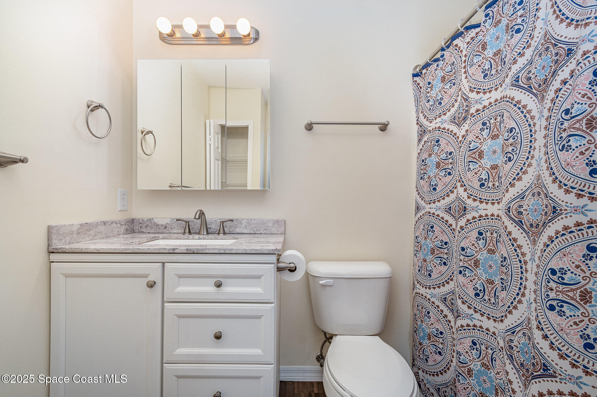 1920 Quail Ridge Court, Unit 2101 Cocoa, FL 32926 - Photo 19 of 50 2nd Bath, Tub/Shower