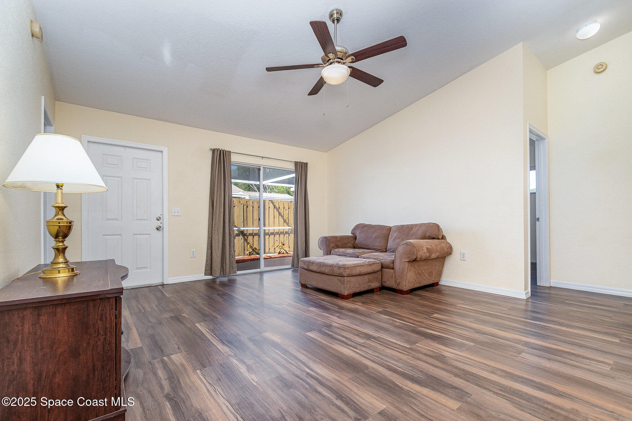 1920 Quail Ridge Court, Unit 2101 Cocoa, FL 32926 - Photo 8 of 50 Living Room