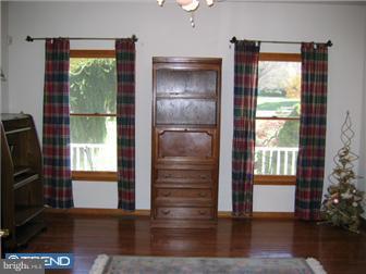 434 Pine Run Road Doylestown, PA 18901 - Photo 9 of 12 Living Room