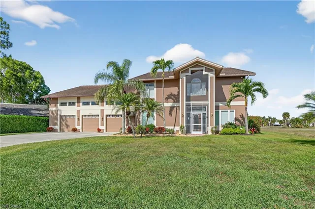 $1,975,000 | 4060 Skyway Drive, Unit 45, Naples, FL 34112