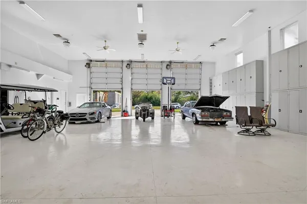 $1,975,000 | 4060 Skyway Drive, Unit 45, Naples, FL 34112
