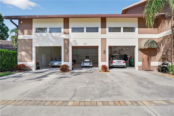 $1,975,000 | 4060 Skyway Drive, Unit 45, Naples, FL 34112