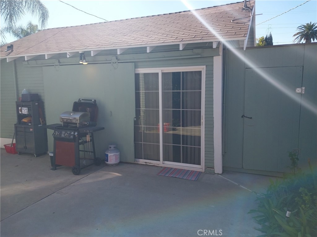 3594 Bandini Avenue, Unit 2 Riverside, CA 92506 - Photo 3 of 7