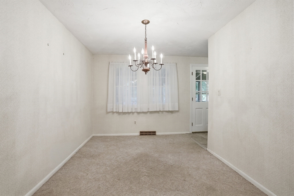 35 Quaboag Road Acton, MA 01720 - Photo 6 of 29