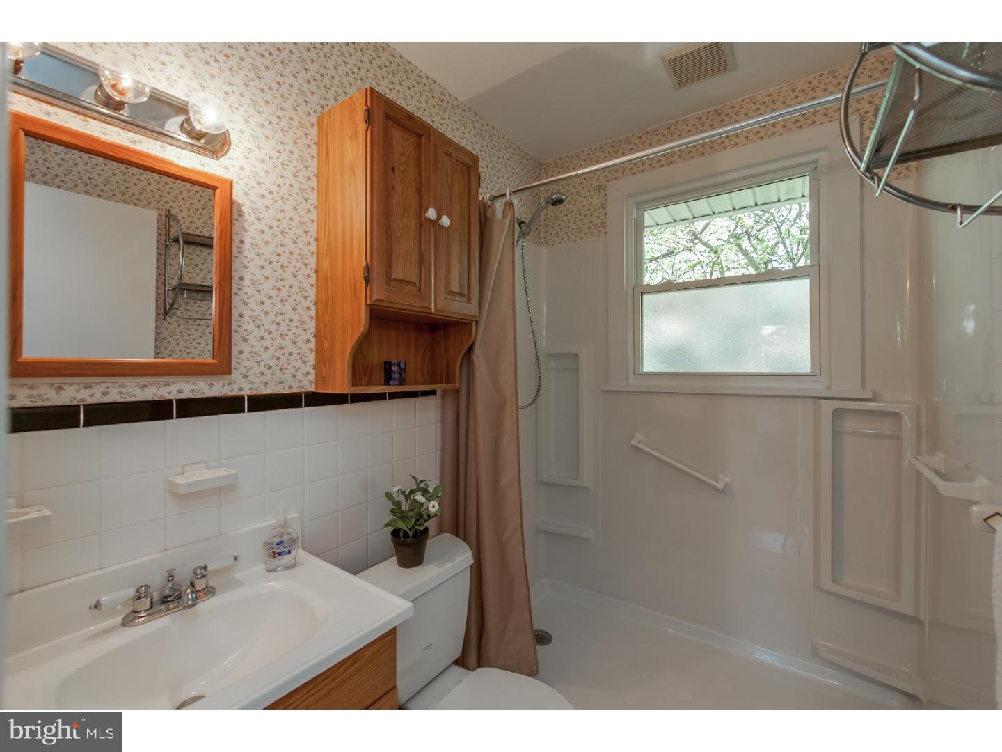 35 Taylor Road Conshohocken, PA 19428 - Photo 11 of 23 Gallery Image 11
