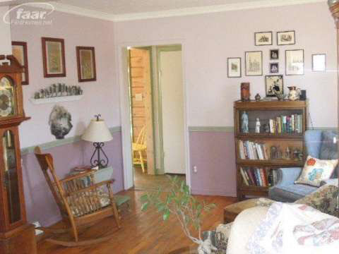 3084 North Linden Road Flint, MI 48504 - Photo 9 of 19 20397565-8.JPG