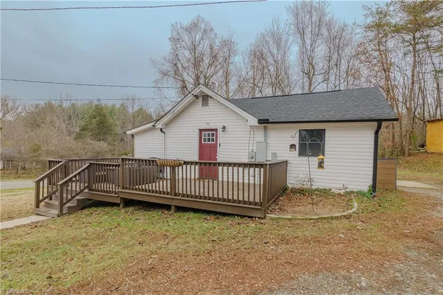 $229,900 | 386 Lovers Lane, Mount Airy, NC 27030