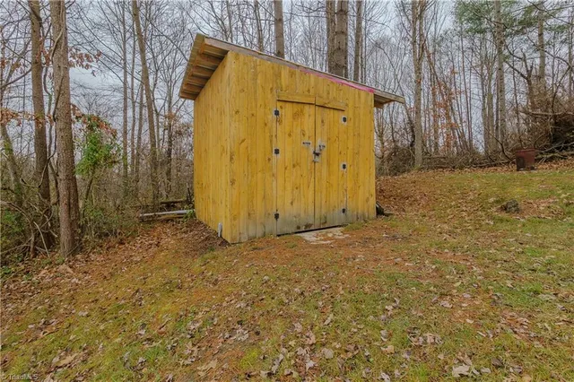 $229,900 | 386 Lovers Lane, Mount Airy, NC 27030