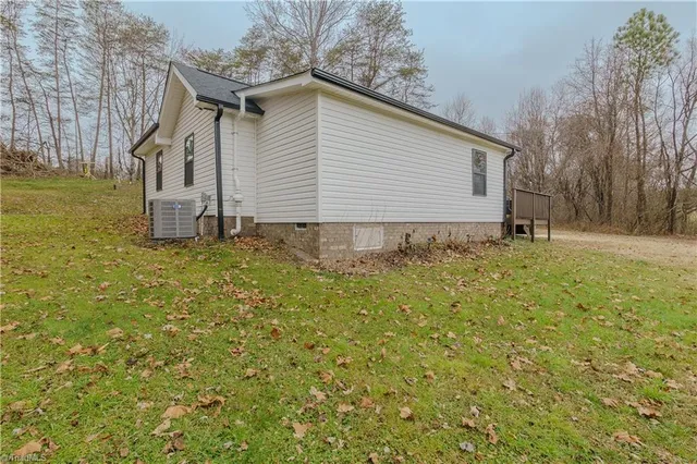 $229,900 | 386 Lovers Lane, Mount Airy, NC 27030