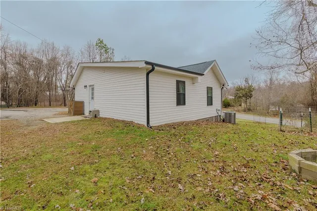 $229,900 | 386 Lovers Lane, Mount Airy, NC 27030