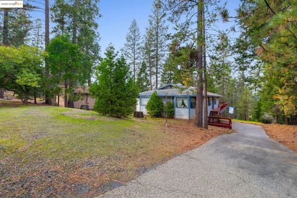 $320,000 | Pine Mountain Lake, Groveland, CA 95321
