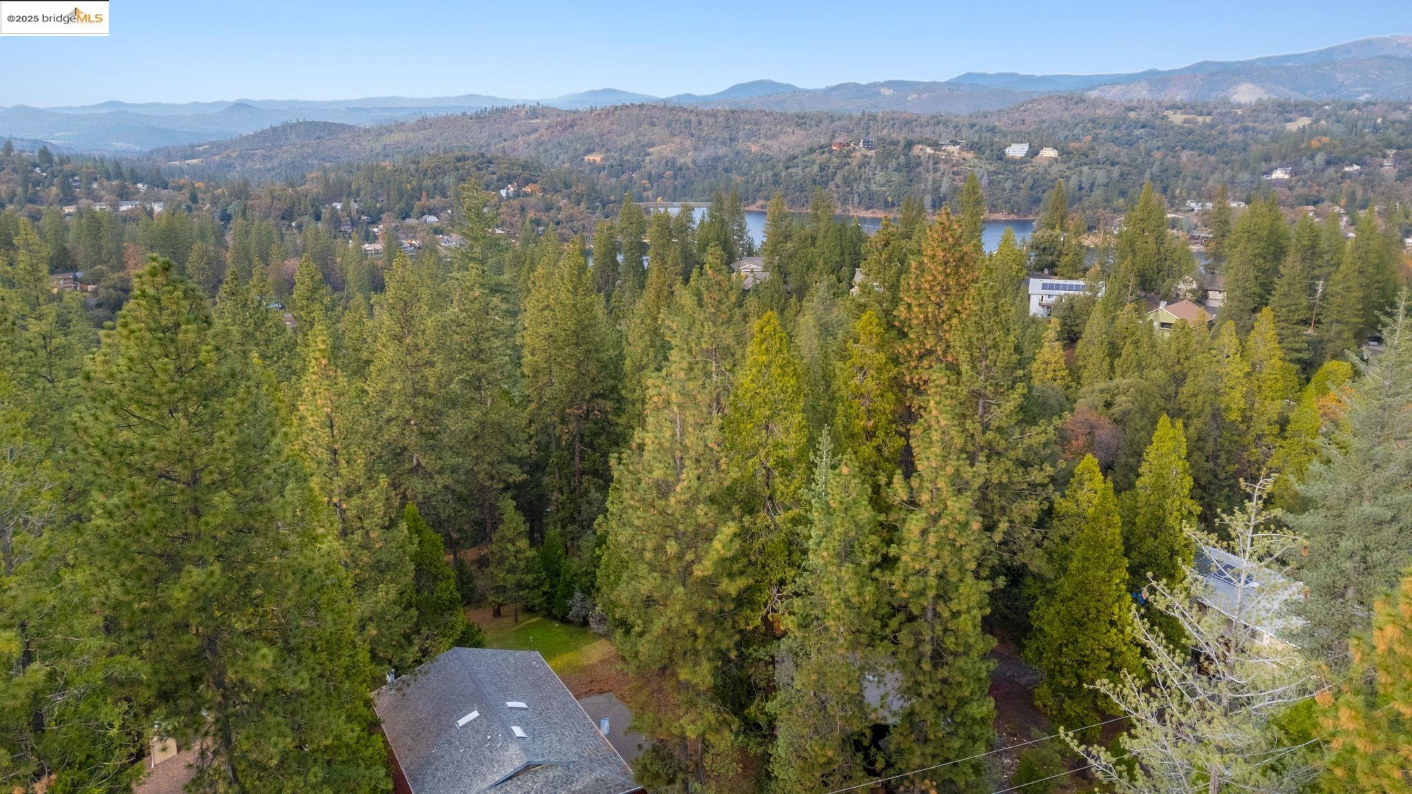 12087 Breckenridge Road Groveland, CA 95321 - Photo 30 of 31 a view of a city with mountain view