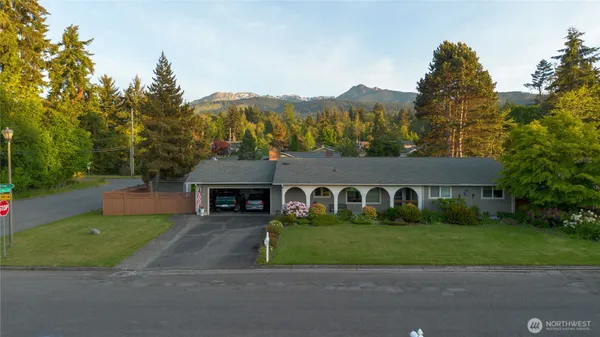 $559,000 | 230 East Hawthorne Place, Port Angeles, WA 98362
