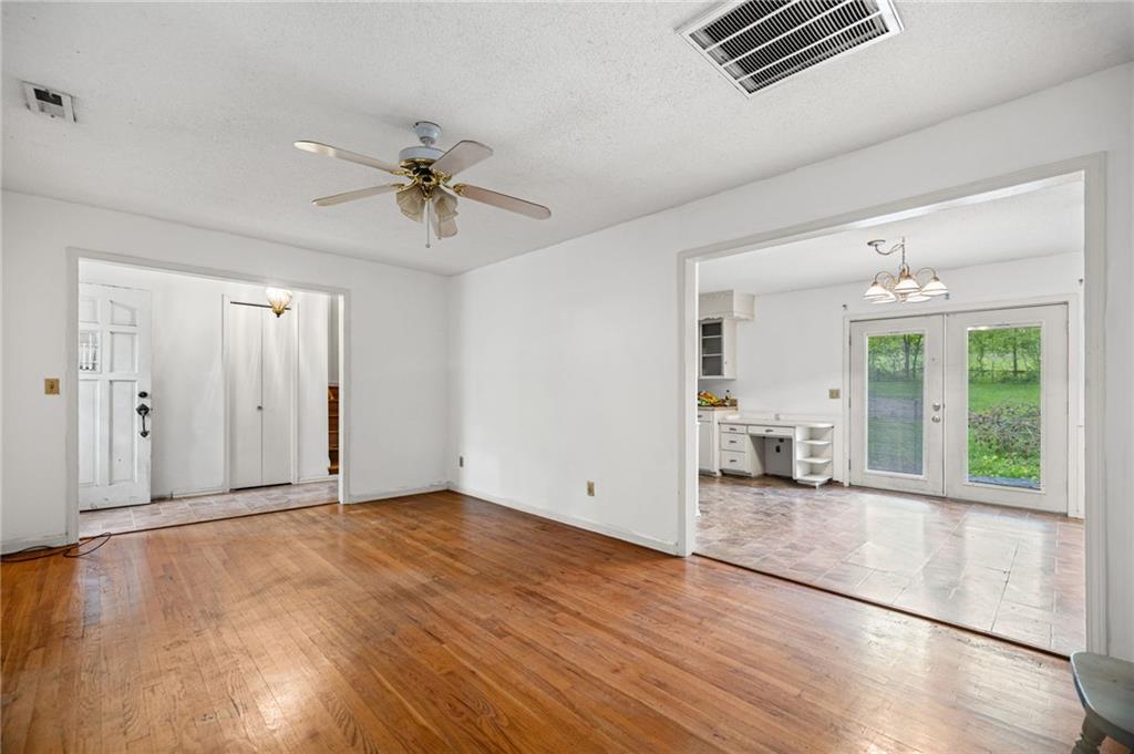 863 Kendall Road Peculiar, MO 64078 - Photo 19 of 29