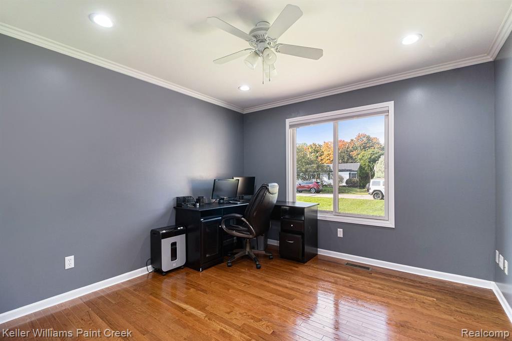 3141 Hessel Avenue Rochester Hills, MI 48307 - Photo 19 of 32