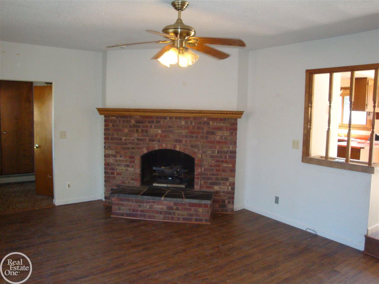 48814 Callens Road Chesterfield, MI 48047 - Photo 5 of 32