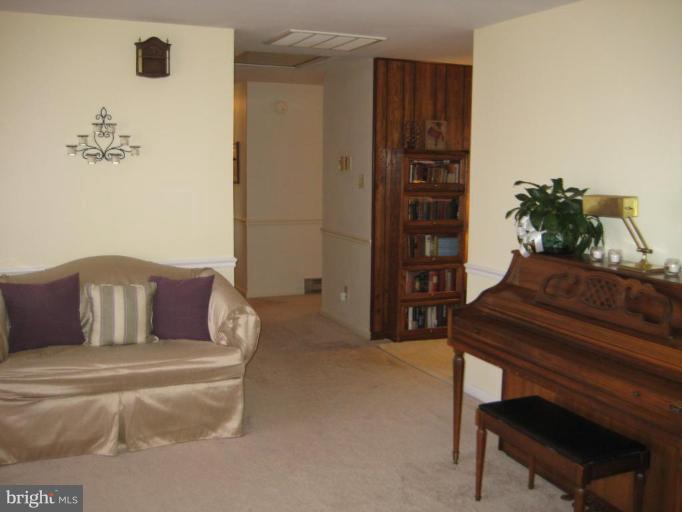 525 Summit Point Road Berryville, VA 22611 - Photo 17 of 29 Living Room #2