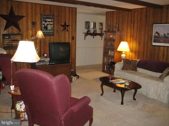 525 Summit Point Road Berryville, VA 22611 - Photo 10 of 29 Family Room #3