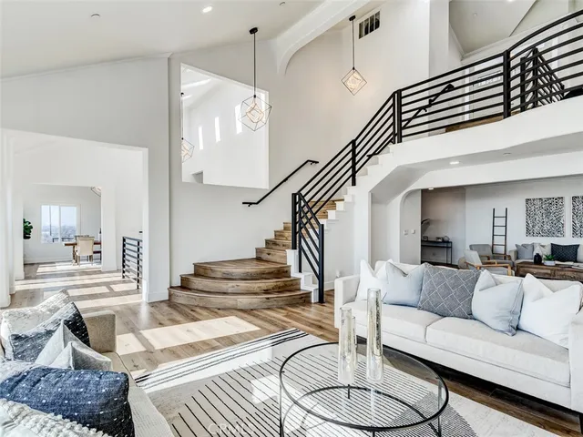 $1,985,000 | 12254 Circula Panorama Place, North Tustin, CA 92705