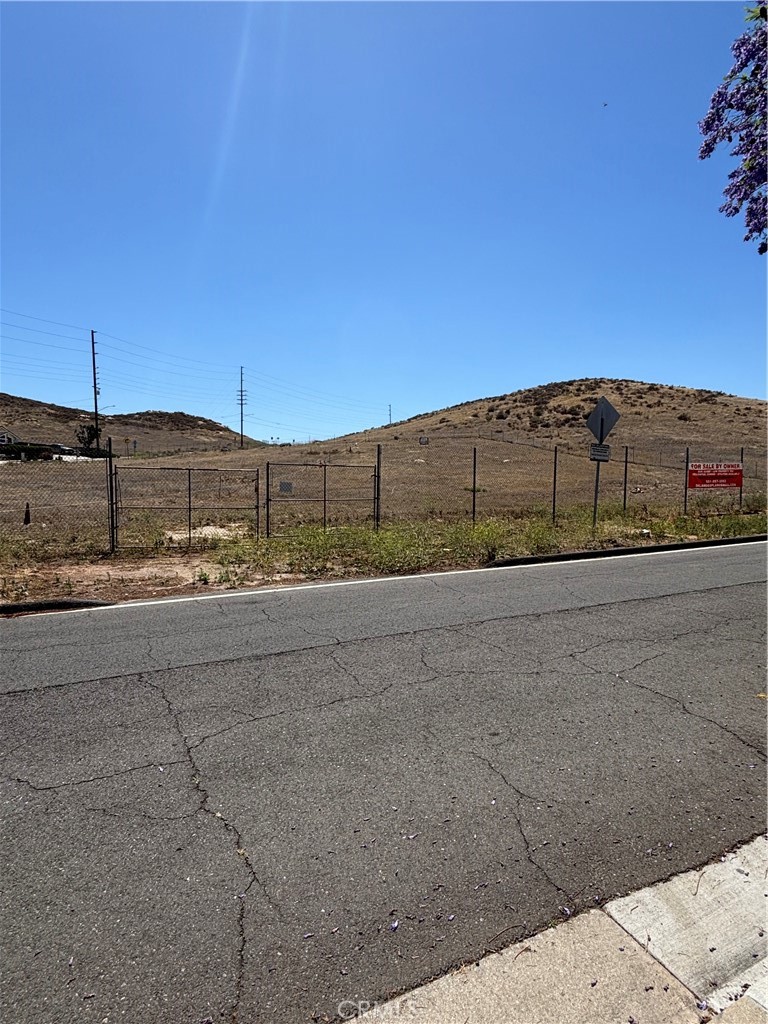 0 Bolton Avenue Riverside, CA 92503 - Photo 4 of 8 a view of a road