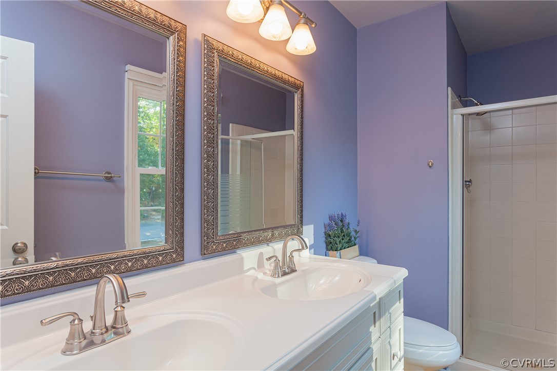 10203 Rounding Run Henrico, VA 23238 - Photo 34 of 45 Upgraded Master bath,double vanity and shower.