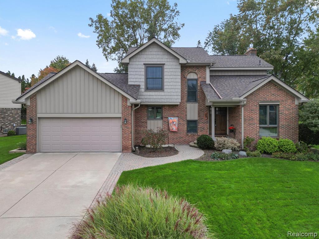 846 Stag Ridge Road Rochester Hills, MI 48309 - Photo 2 of 42