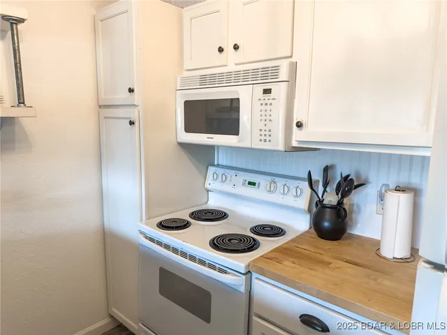 $230,000 | 123 Barba Le Lane, Unit 1B, Lake Ozark, MO 65049