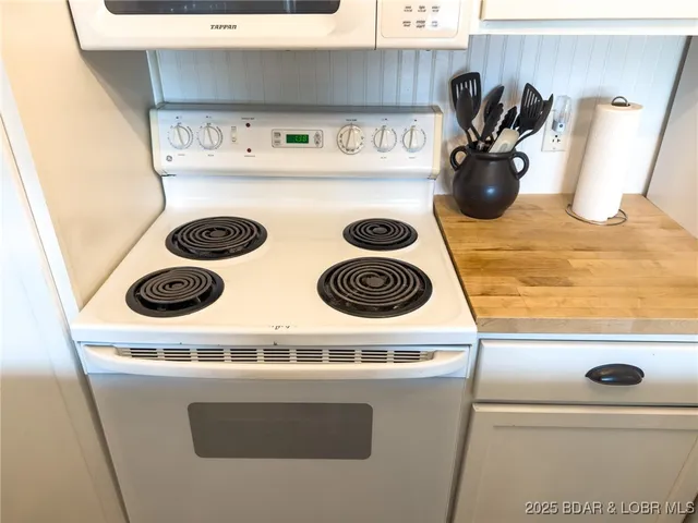 $230,000 | 123 Barba Le Lane, Unit 1B, Lake Ozark, MO 65049