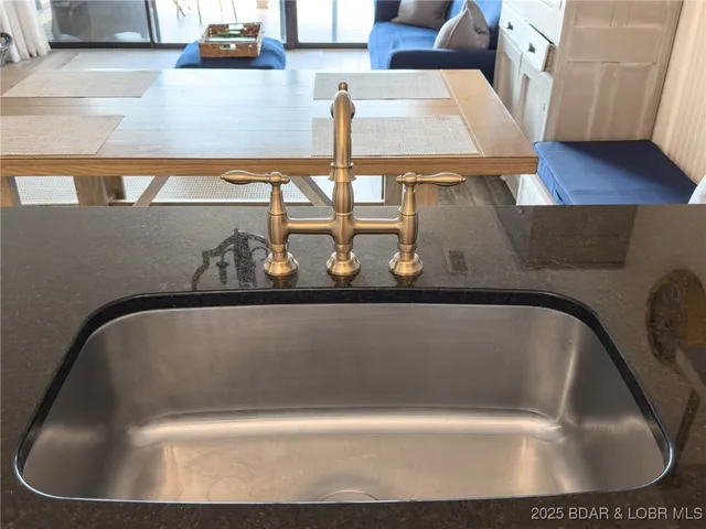 $230,000 | 123 Barba Le Lane, Unit 1B, Lake Ozark, MO 65049